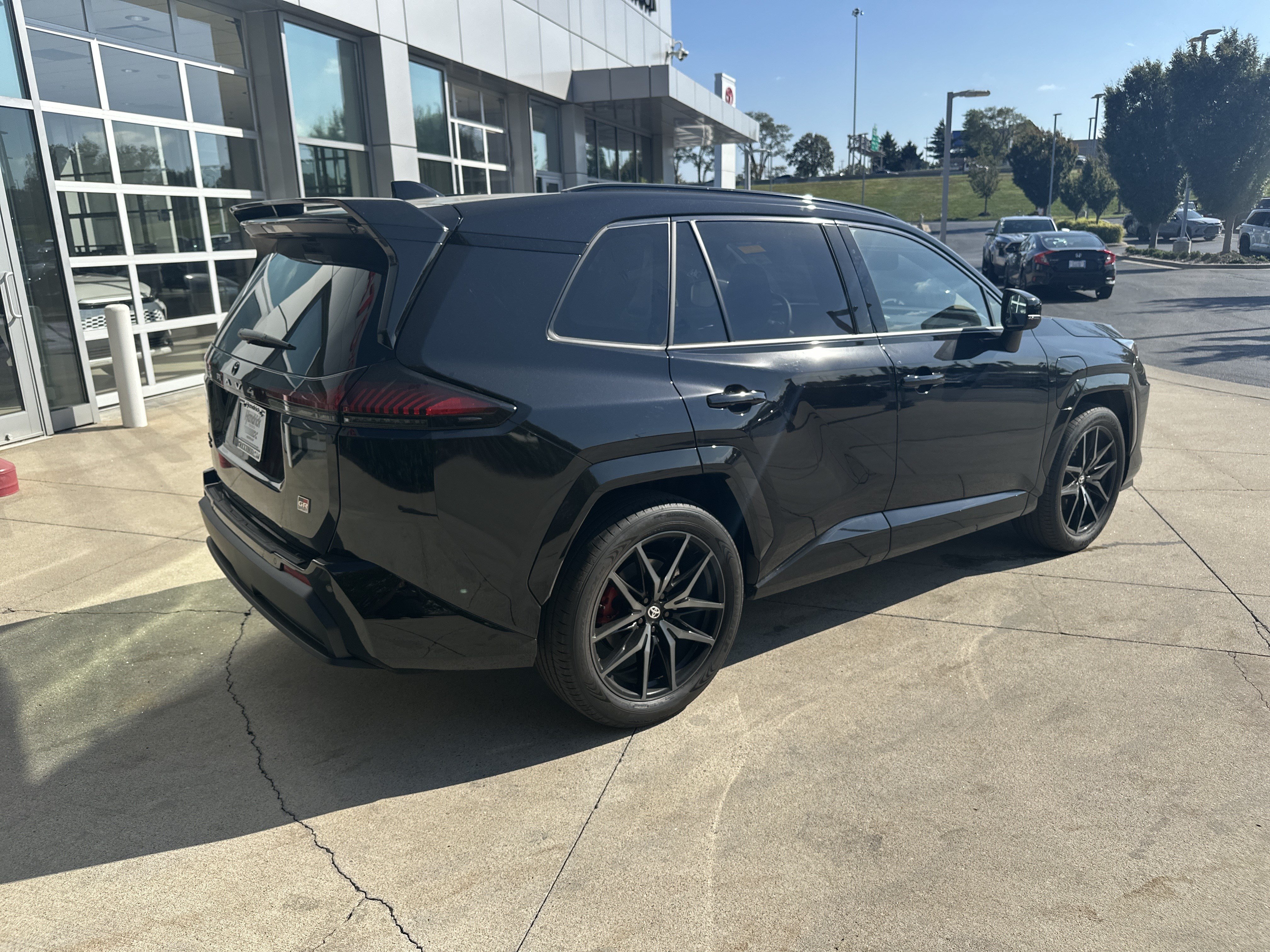 Used 2026 Toyota RAV4 AWD Plug-in Hybrid image 6