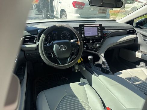 Used 2024 Toyota Camry SE image 2