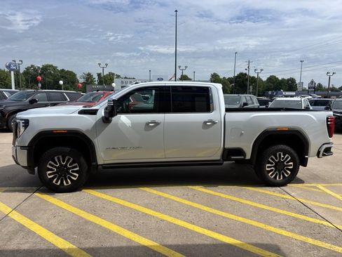 Used 2026 GMC Sierra 2500 Denali Ultimate AWD/4WD image 9