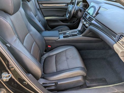 Used 2018 Honda Accord Sport image 21