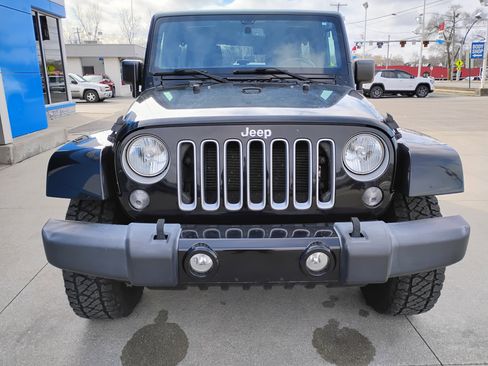 Used 2016 Jeep Wrangler Unlimited Sahara image 26