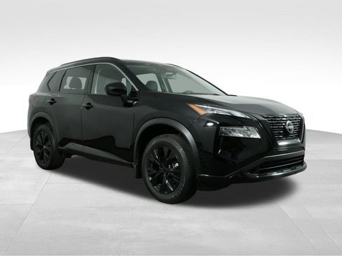 Used 2023 Nissan Rogue SV w/ SV Premium B Package AWD/4WD image 2