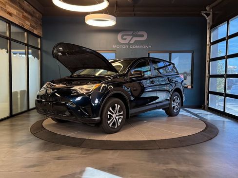 Used 2018 Toyota RAV4 LE w/ All Weather Liner Package AWD/4WD image 24