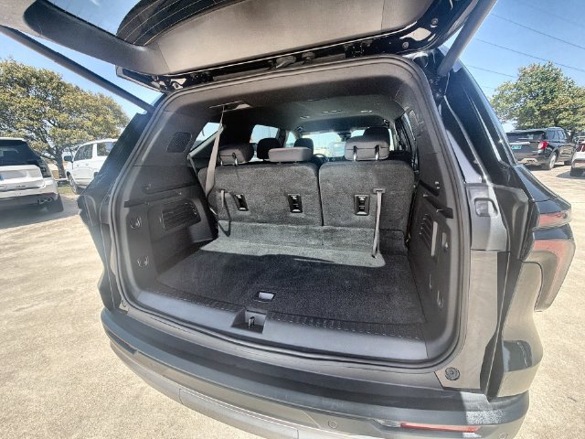 Certified 2026 Chevrolet Traverse LT w/ Driver Confidence Package FWD image 25