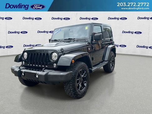 Used 2017 Jeep Wrangler Sahara AWD/4WD image 4