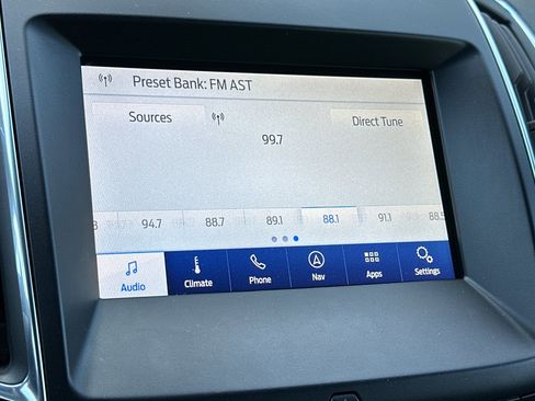 Used 2020 Ford Edge ST image 17