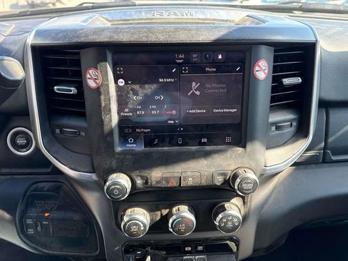 Used 2024 RAM 2500 Big Horn image 24