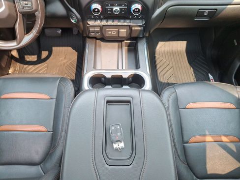 Used 2021 GMC Sierra 1500 AT4 w/ AT4 Preferred Package AWD/4WD image 12