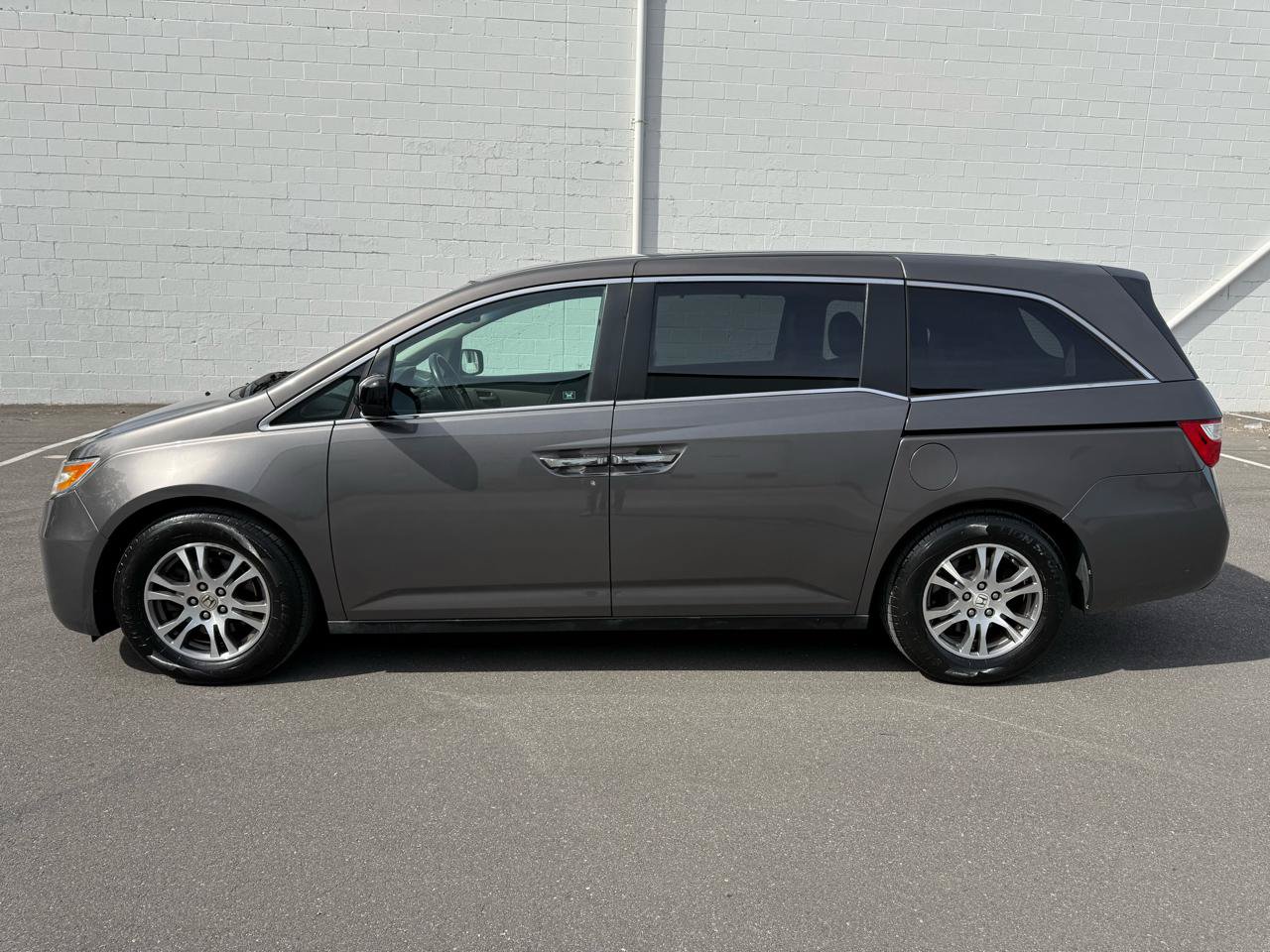 Used 2011 Honda Odyssey EX-L image 7
