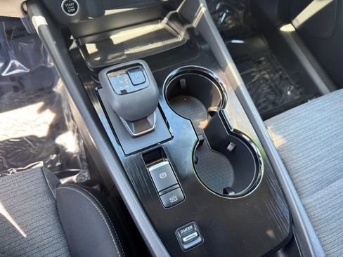 Used 2023 Nissan Rogue SV FWD image 27