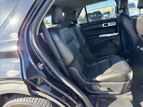 Certified 2022 Ford Explorer Limited w/ Equipment Group 301A image 26