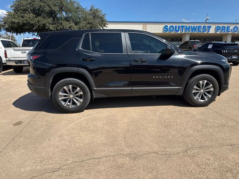 Used 2026 Chevrolet Equinox LT w/ Convenience Package II FWD image 8