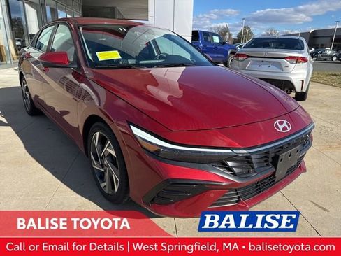 Used 2024 Hyundai Elantra Limited image 1