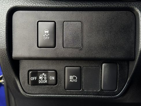 Used 2023 Toyota Tacoma SR5 RWD image 23