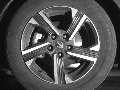 Used 2025 Nissan Sentra SV image 9