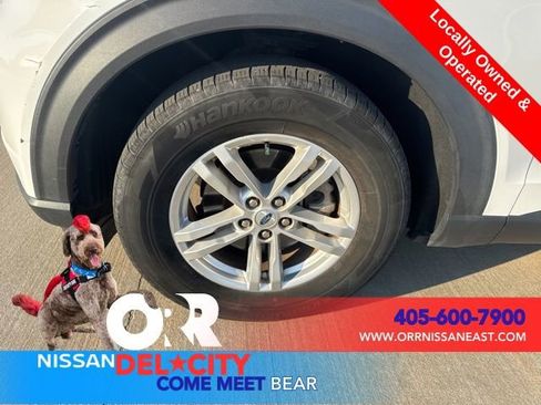 Used 2023 Ford Explorer XLT w/ Equipment Group 202A image 9