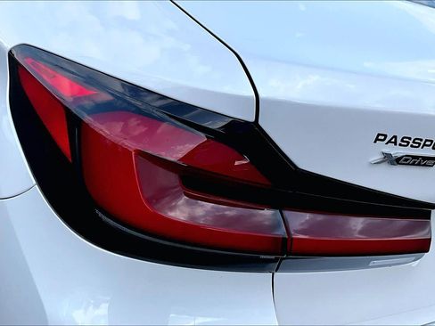Used 2023 BMW 530i xDrive AWD/4WD image 29