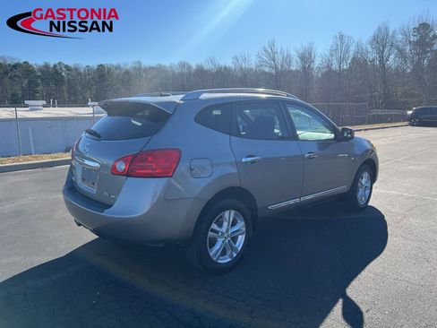 Used 2012 Nissan Rogue SV w/ Premium Pkg image 3