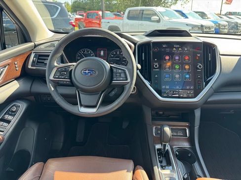 Used 2024 Subaru Ascent Touring AWD/4WD image 15