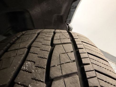 Used 2022 Ford F150 Lightning Platinum image 36