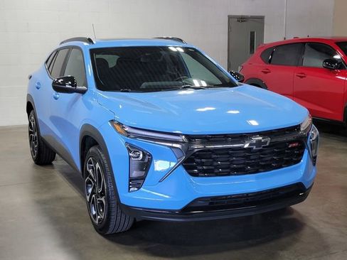 Certified 2024 Chevrolet Trax RS w/ Sunroof Package FWD image 4