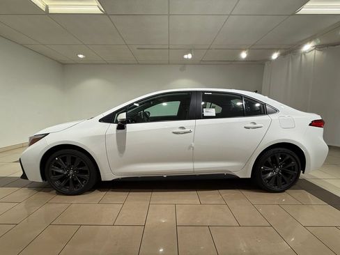 New 2026 Toyota Corolla SE FWD image 2