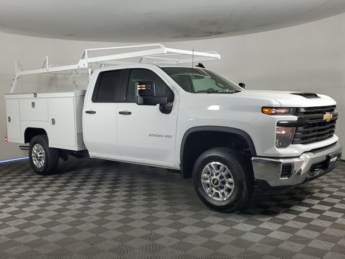 New 2026 Chevrolet Silverado 2500 W/T w/ WT Convenience Package RWD image 3