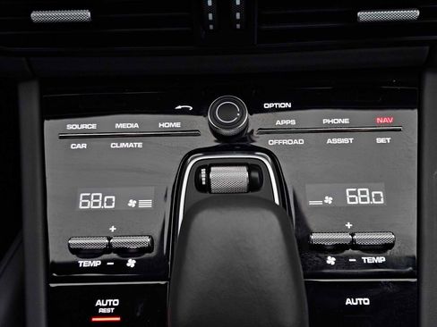 Used 2023 Porsche Cayenne GTS image 30