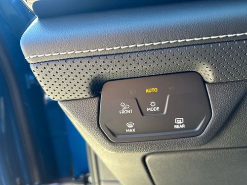 New 2026 Volkswagen Atlas SE image 55