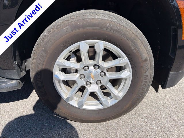 Used 2025 Chevrolet Suburban LT RWD image 20