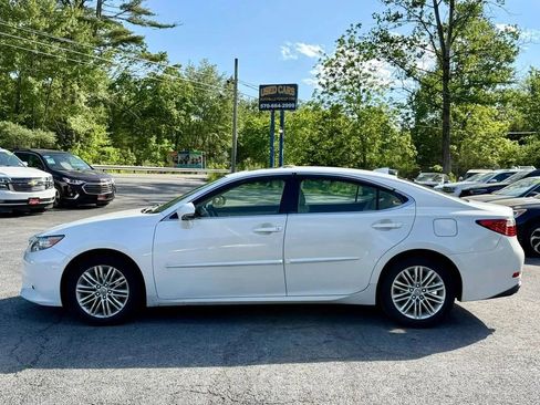 Used 2015 Lexus ES 350 w/ Luxury Package FWD image 5