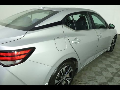 Used 2021 Nissan Sentra SV w/ Trunk Package FWD image 16