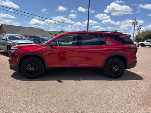 New 2026 Chevrolet Traverse LT w/ Midnight/Sport Edition FWD image 2
