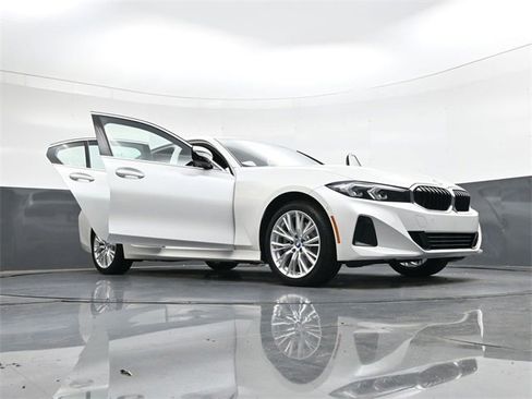 Used 2024 BMW 330e w/ Premium Package image 38