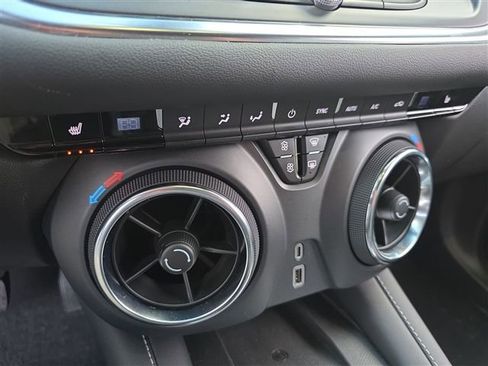 Certified 2024 Chevrolet Blazer LT w/ Convenience Package image 20