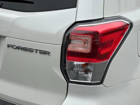 Used 2018 Subaru Forester 2.5i Limited AWD/4WD image 31