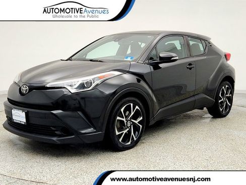 Used 2018 Toyota C-HR XLE image 1