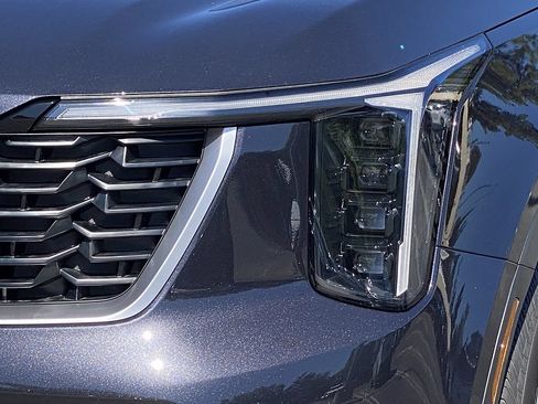 New 2026 Kia Sorento LX FWD image 8