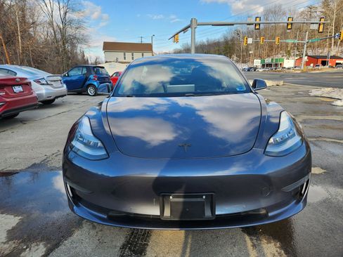 Used 2019 Tesla Model 3 Standard Range Plus image 2