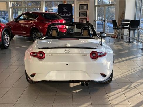 New 2025 MAZDA MX-5 Miata Grand Touring w/ Appearance Package image 5