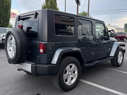 Used 2008 Jeep Wrangler Unlimited Sahara AWD/4WD image 5