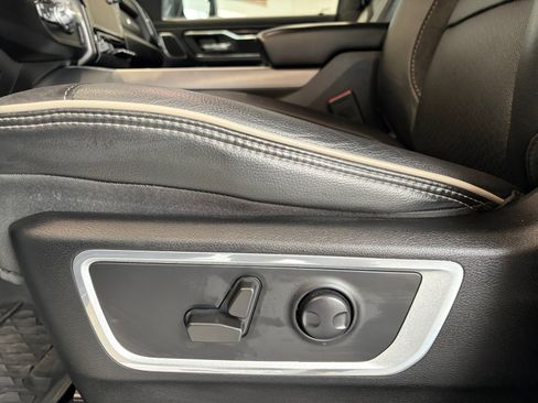 Used 2023 RAM 1500 Laramie AWD/4WD image 15