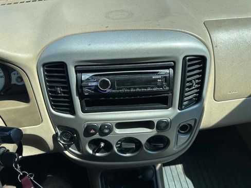 Used 2006 Ford Escape XLT image 35