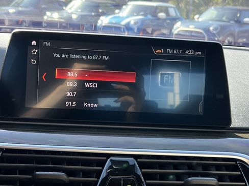 Used 2019 BMW 540i w/ M Sport Package RWD image 23