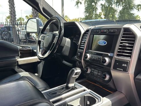Used 2017 Ford F150 Platinum w/ Equipment Group 701A Luxury AWD/4WD image 12