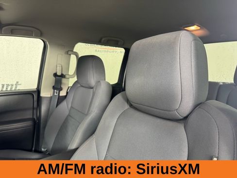 Used 2023 Nissan Frontier S w/ Tow Package image 11