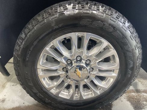 Used 2022 Chevrolet Silverado 2500 High Country AWD/4WD image 34