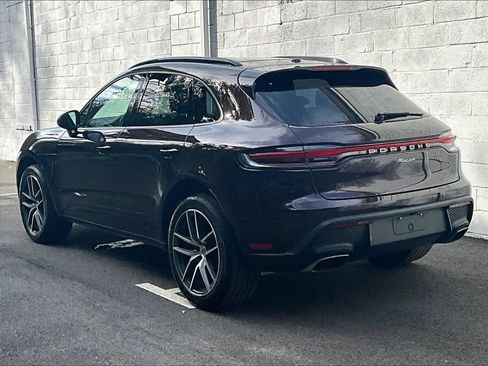 Certified 2023 Porsche Macan AWD/4WD image 3