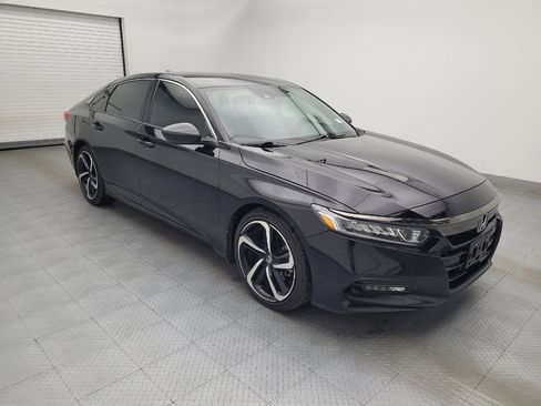 Used 2018 Honda Accord Sport image 11