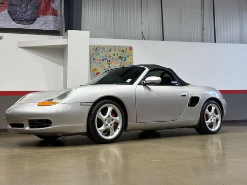 Used 2001 Porsche Boxster S RWD image 12